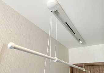 室内物干し金具の設置